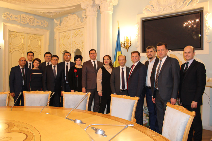 Члени Ради суддів України зустрілись з делегацією Вищої суддівської ради Узбекистану