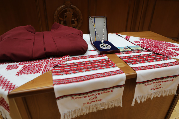 У Конституційному Суді України відбулася урочиста церемонія складення присяги  суддею Суду Юрієм Барабашем