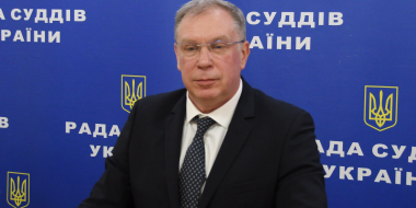 22 судді склали присягу на вірність народові України. 21 квітня 2026 року її прийняв Президент України