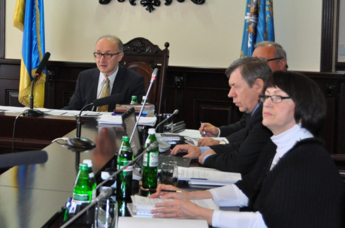ВККС України рекомендує звільнити 19 суддів Донеччини