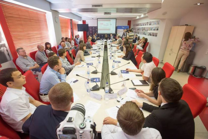Особливості комунікацій зі ЗМІ та громадськістю досліджено членами Ради суддів України
